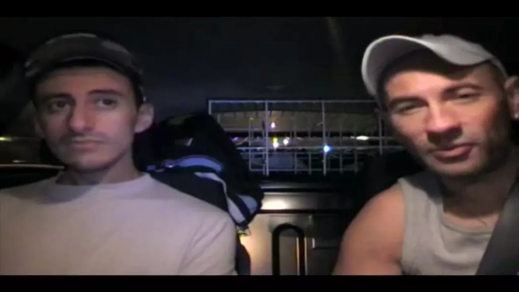 трахал араба-натурала ночью на общественной улице