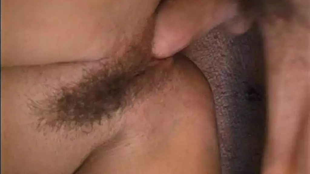 Ана получает секс втроем в Будапеште