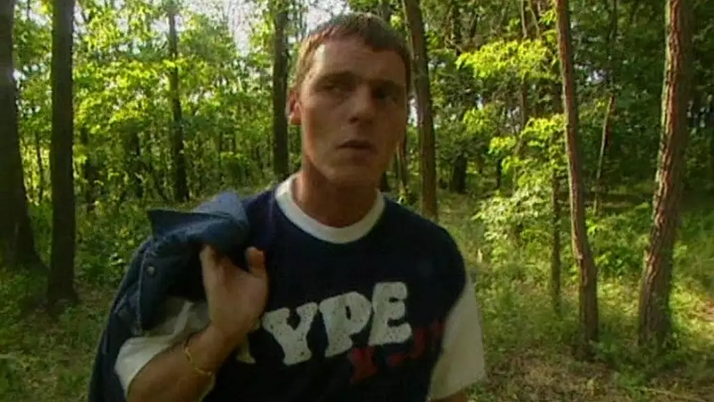 Света и Лига в тройничке на свежем воздухе