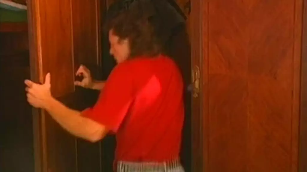 Ирина и Таня делят одного ебаря