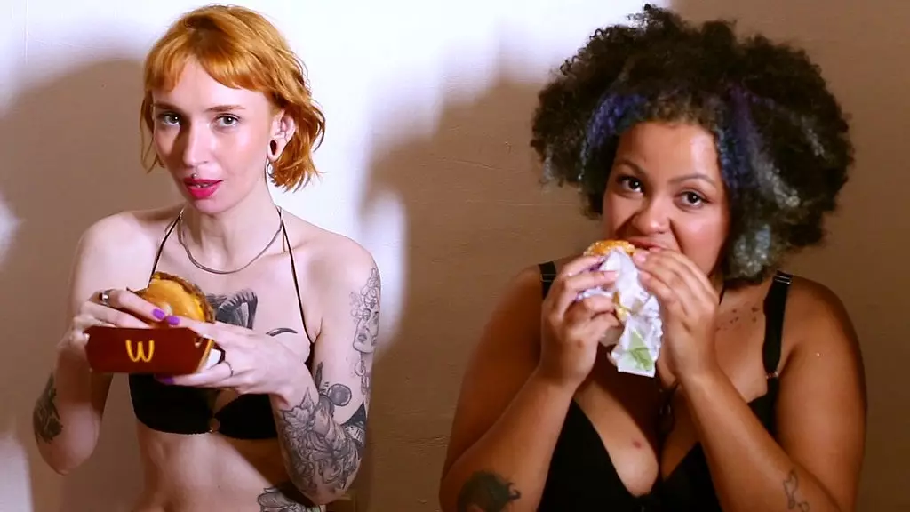 еда и отрыжка