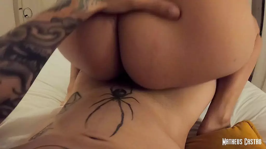 Бразильская сафада в Европе во время педикюра для фильмов в томандо рола - * матеус кастро * * бастет *