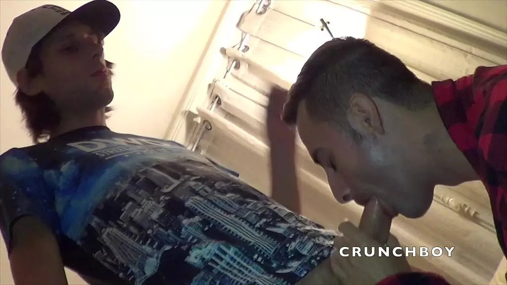 Космина трахнула Кристиа Мартин без презерватива