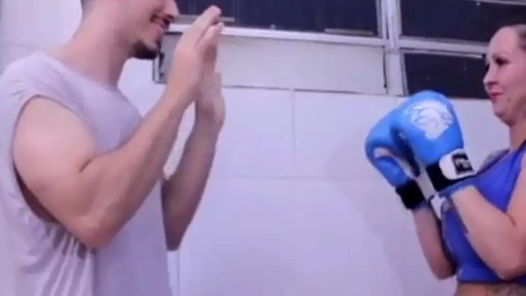 jovem gaucho com coroa gostosa, o pau atolou no cu