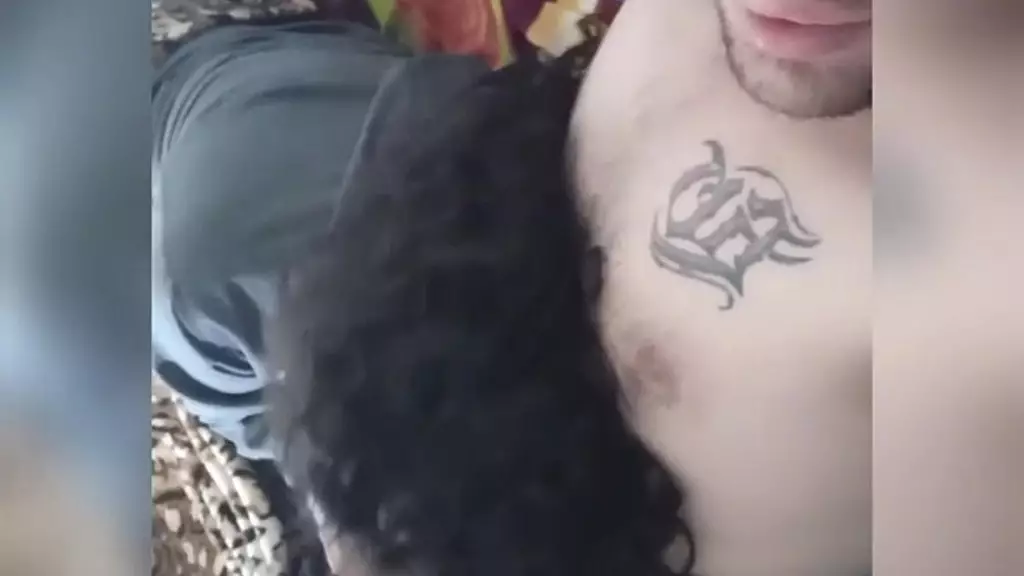 me la chupa antes de metela por el culo - секс-анал