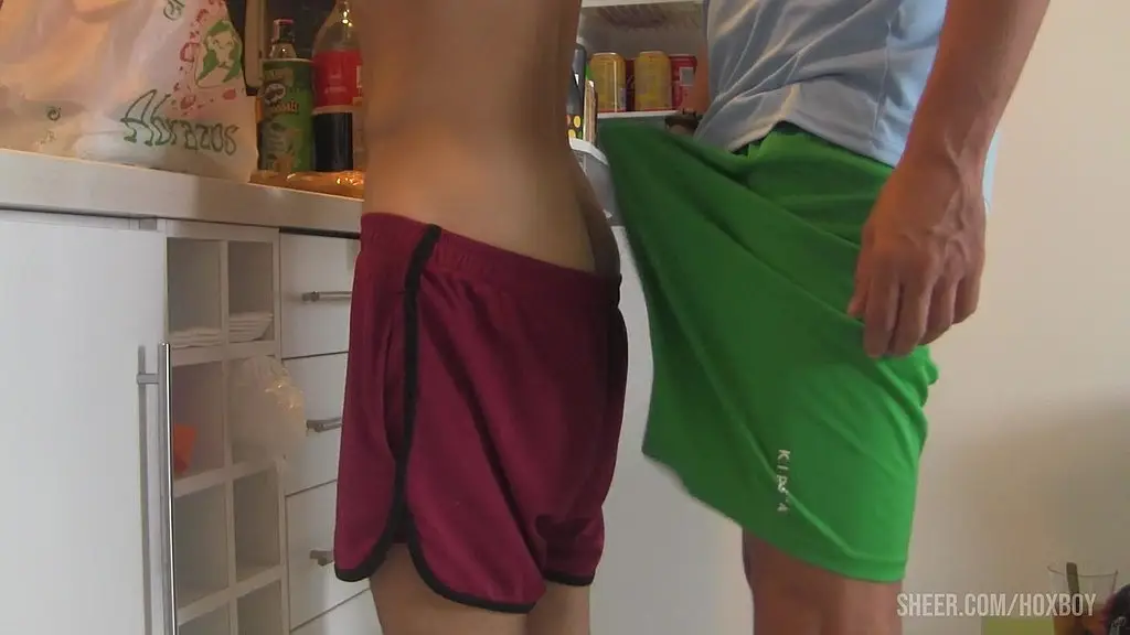 соседи без презерватива