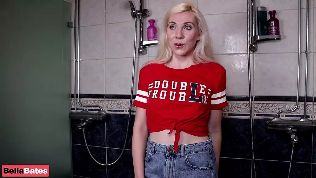 студентка по обмену получает bukkake