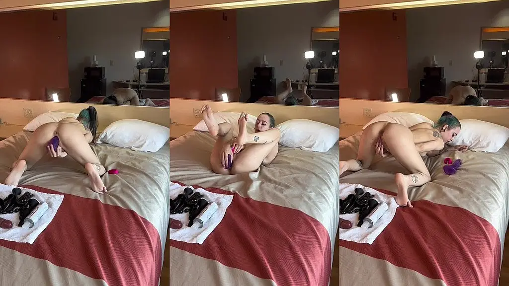 playing with my pink pussy