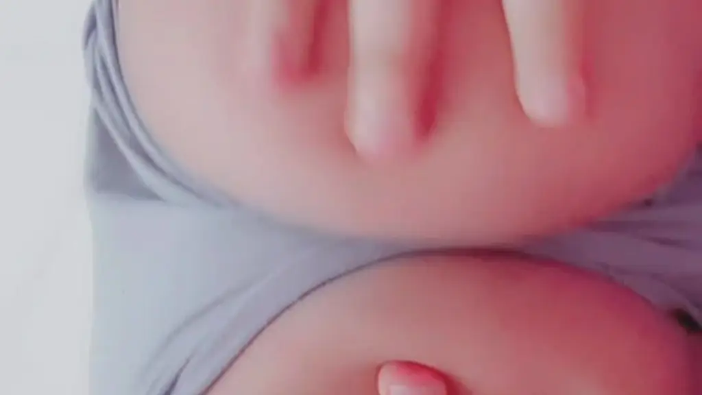 do you like my tight ass hole? ايش رايكم في فتحة طيزي انا سالب محتاج حنان