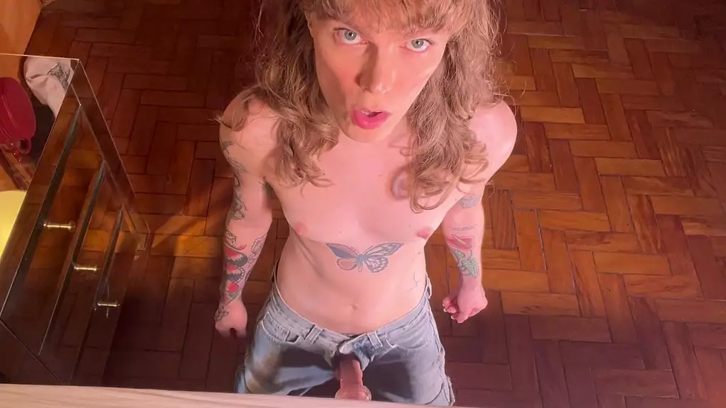 fleshlight мастурбация в одних джинсах