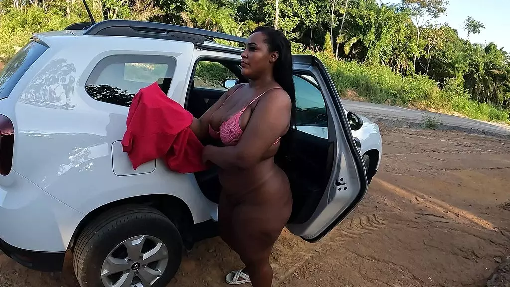 fudendo a mulata baiana rabuda na casa em obra e no carro - май сильва