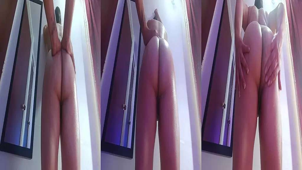 masajeando las nalgas de mi hermanastra me encanta su gran culo quiero follarlo