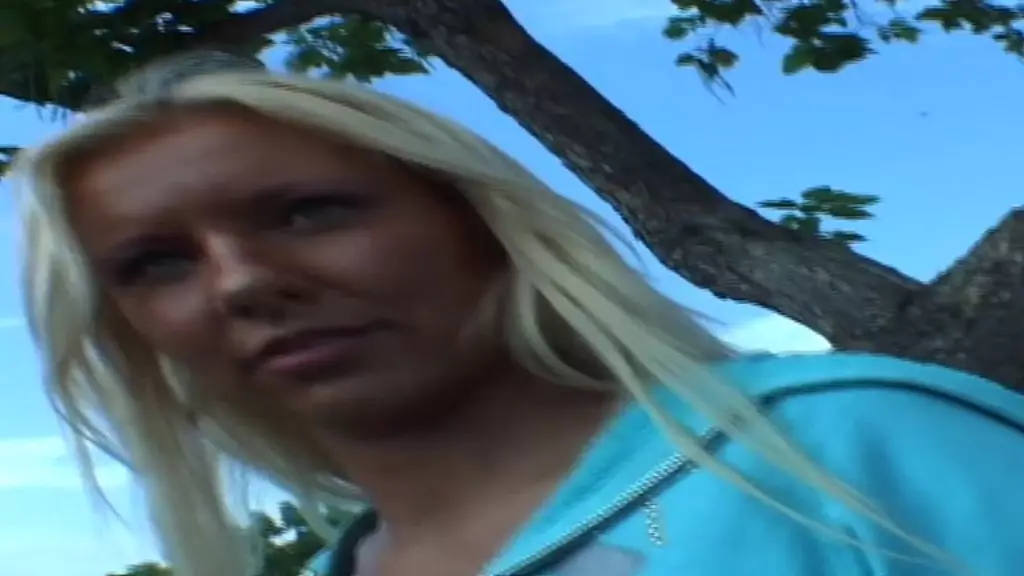 люси даймонд сказала нам трахать ее так сильно, как только сможем, а затем сделать так, чтобы ее лицо блестело от спермы