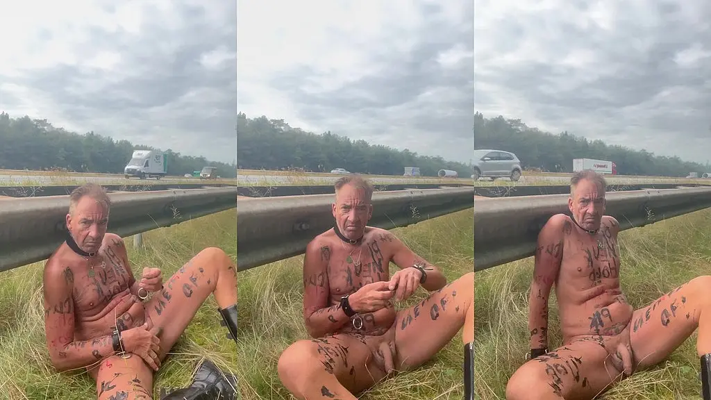 naakt langs de snelweg