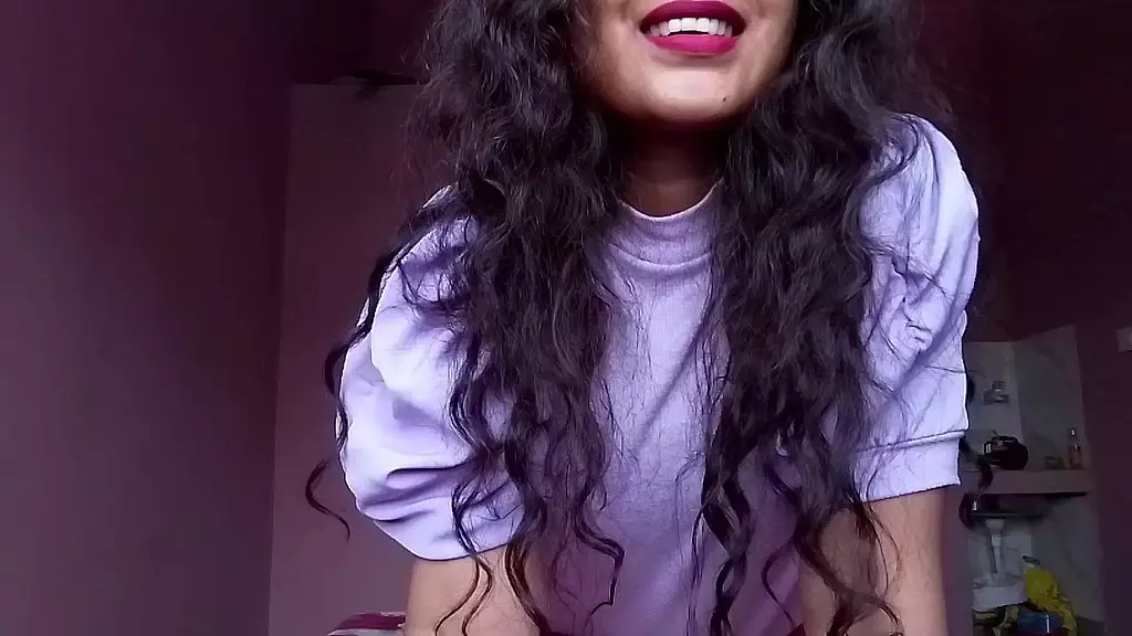 индийская девушка-коллаж застукана за фингерингом и поплатилась за это!!