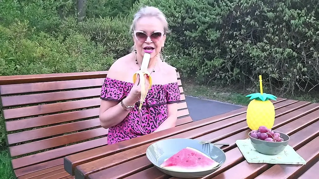 непослушный пикник в парке