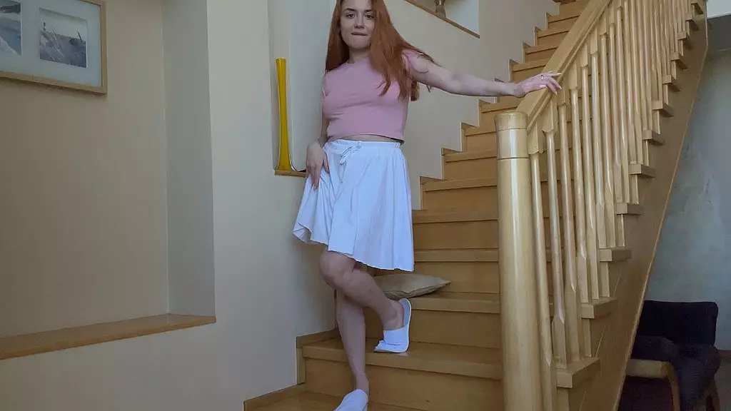 посмотрите, что делала эта непослушная няня, пока мы были на работе