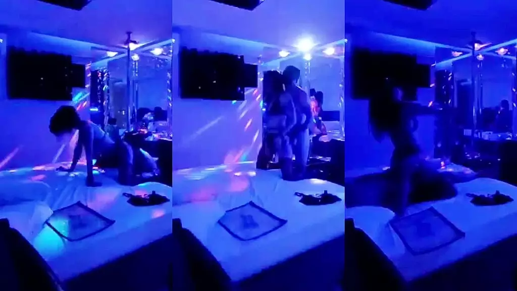 много танцев, эксгибиционизма и сильного секса