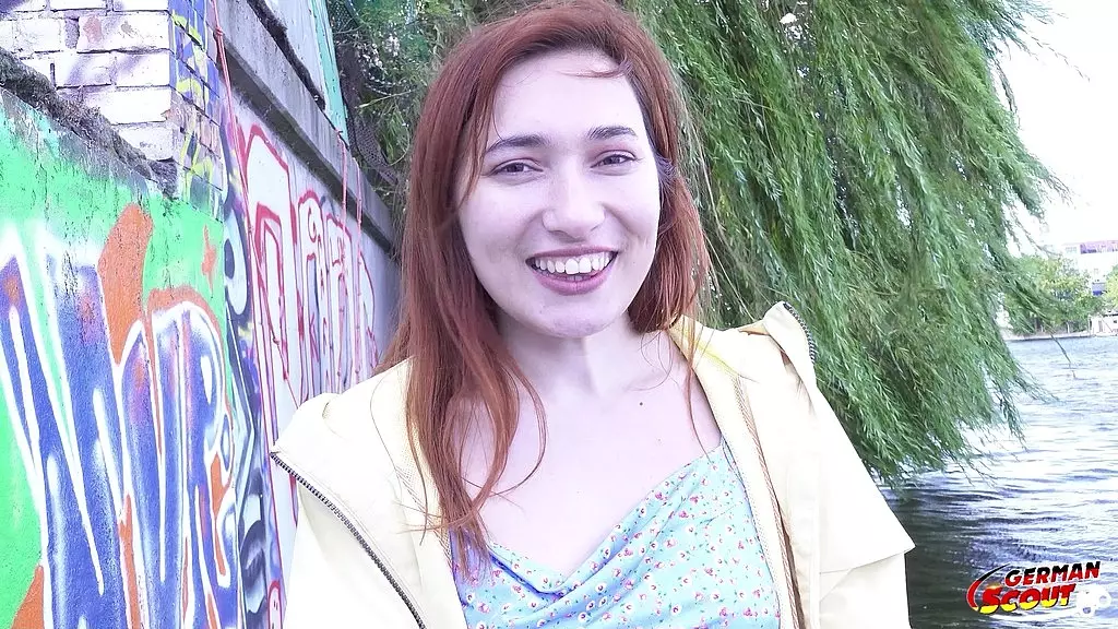 Немецкий скаут - большой член в заднице для короткой юной Энджи Элиф на кастинге