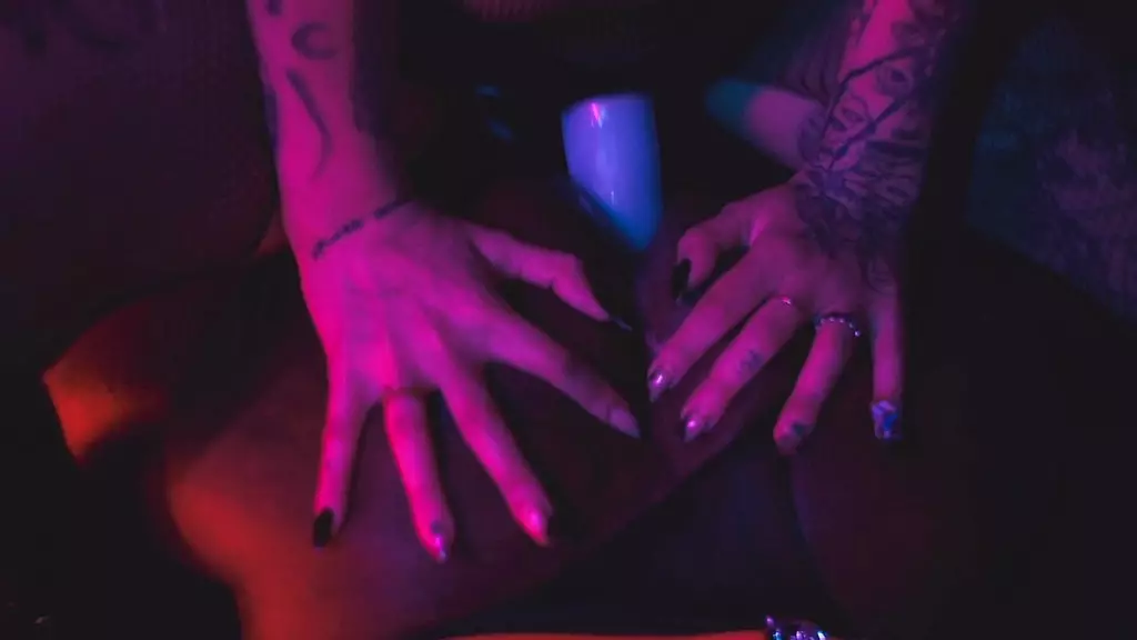 пеггинг втроем с 2-футовой богиней