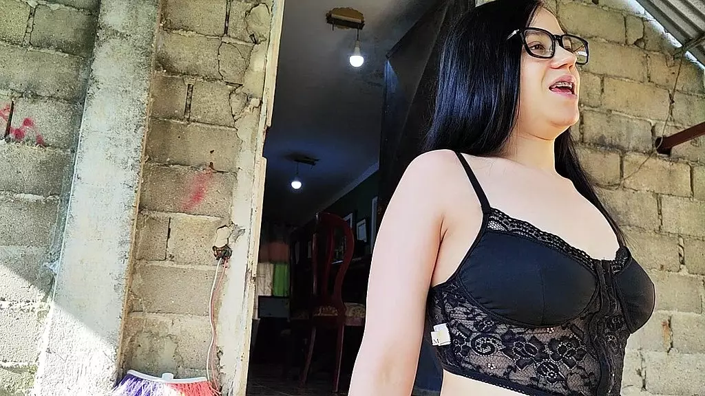 спрятавшись, я отлично проводил время со своим кузеном