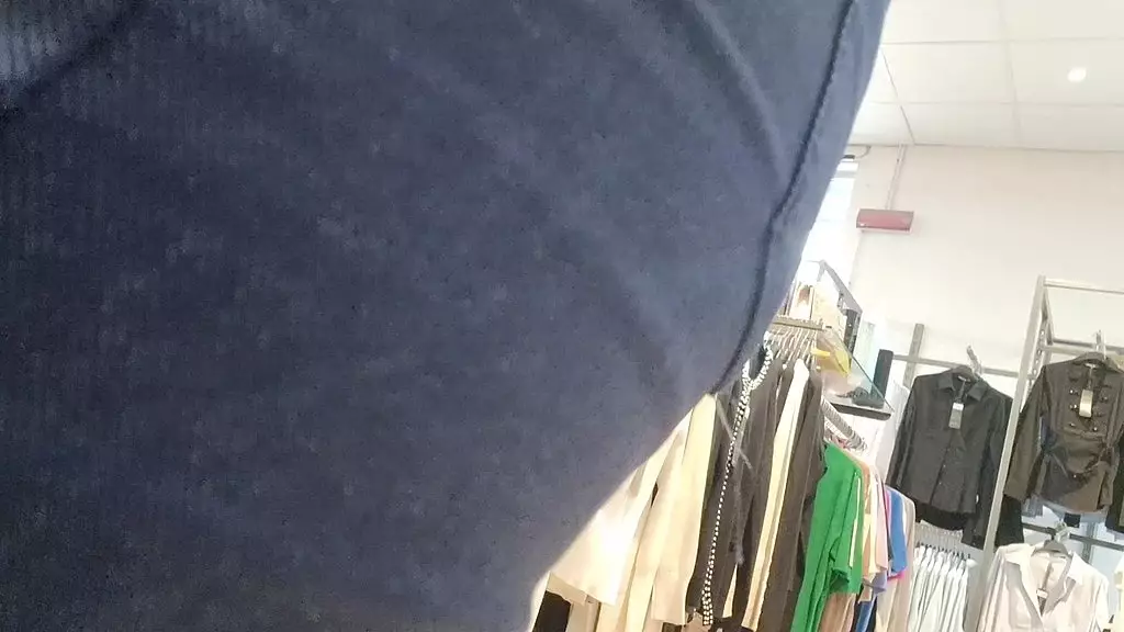 scents and the city (of embarrasment)