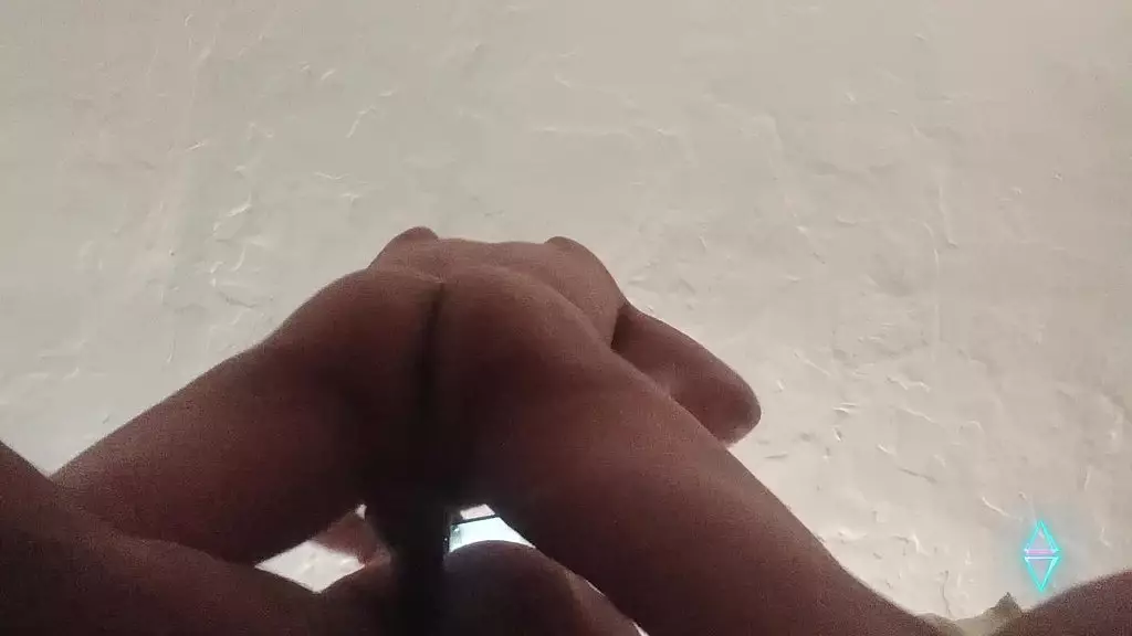 кремовый пирог, открывающий закрытую задницу моего друга-натурала