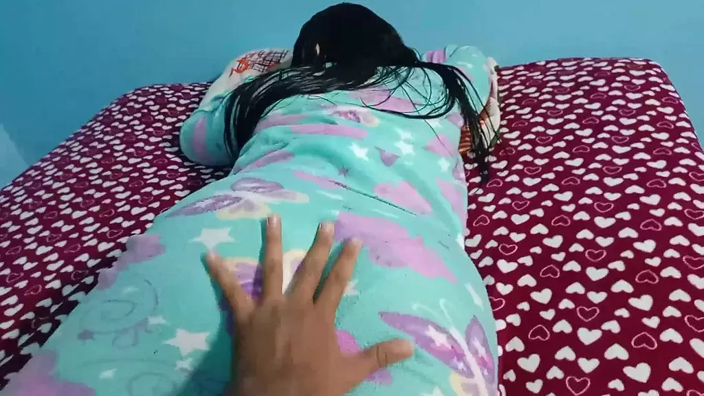 невероятная пижама с моей вечиной: не думаю, что я метил лос-дедос и ле баже су Линда Ропа в интерьере, потому что я обнажаю перо Pude Metle Toda La Polla и Llenarla де Лече