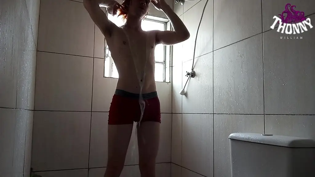 camera escondida flagrou novinho dotado no banho