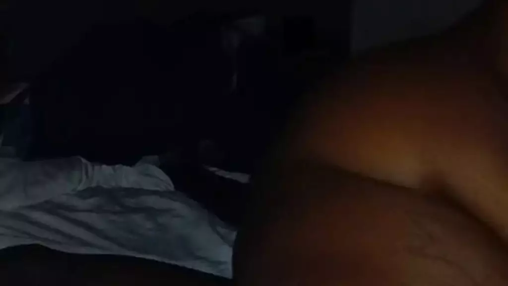 толстушка скачет на BBC