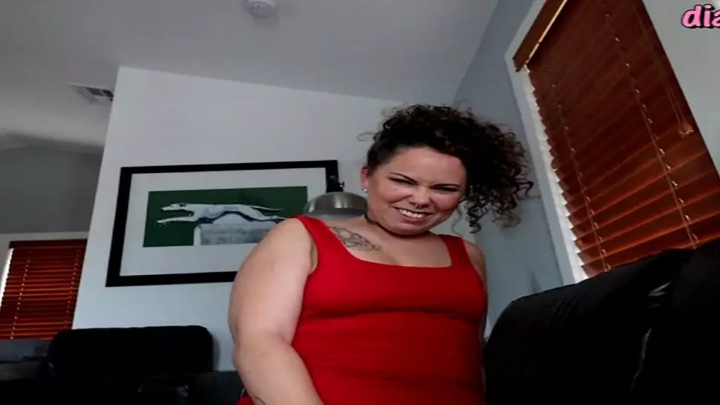 Бейли Пейдж скачет на твоем маленьком члене, испортив оргазм