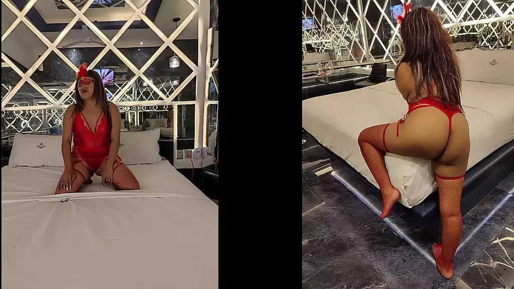 Вечина чувствует нашу киску - очень скоро она тоже станет сукой моего отца