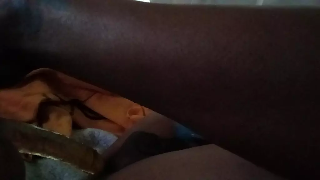 боже мой, этот фембой такой горячий на этих каблуках