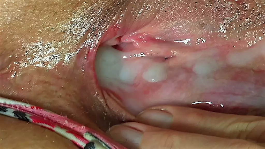 лучшая и самая популярная подборка кремовых пирогов, большие камшоты, глотание спермы внутрь рта, капающая сперма, киска, полная спермы, ручная работа, струя и дрочит черный член на толстой bbw ssbbw