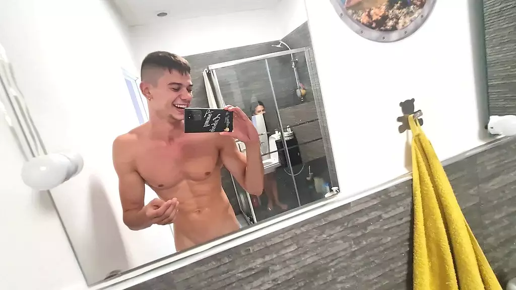 она использует меня, находясь в своем собственном доме