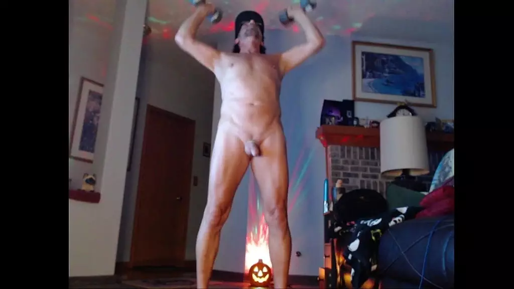 loganhuge - голая! могу ли я быть твоей шлюхой? femboy нуждается в члене! нагни меня и раздвинь мой мокрый loveh0le!