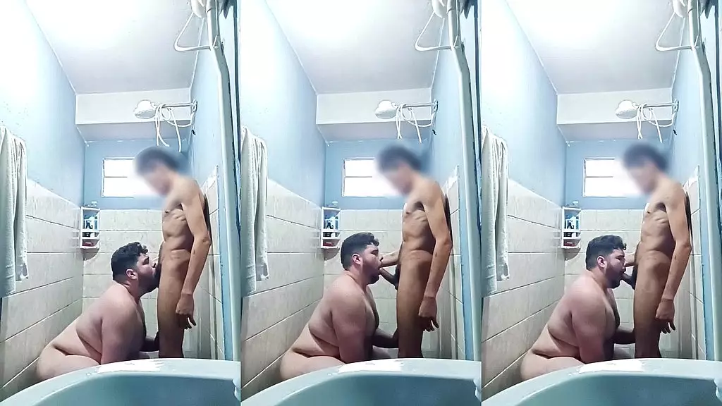 em breve - encanador veio trocar o chuveiro e acabou me fodendo no Banheiro mesmo (assista agora na minha assinatura)