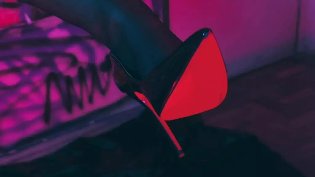 поклонение ногам bbw: чувственные чулки и подошвы морриган