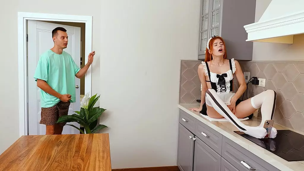 застукал сводную сестру за мастурбацией и уговорил на секс