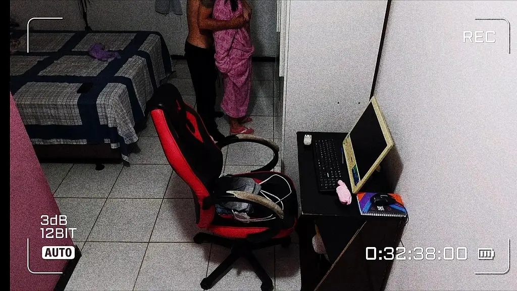 Casada Traindo o Marido Com Vizinho da Casa Ao Lado