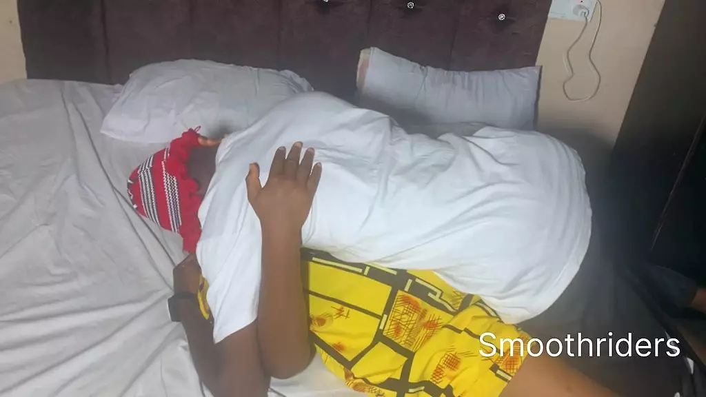 большая толстая черная задница давит длинный член