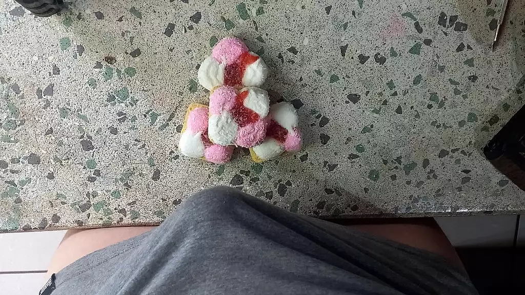 se te antojan galletas con lechita tibia? galletas con semen