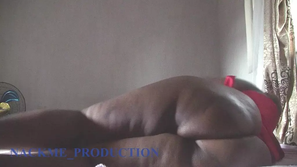 речная богиня королева Вуси пришла, чтобы принести удачу, но вместо этого я ее трахнул