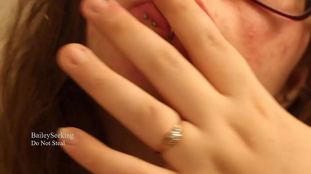 грязный фетиш на розовую помаду