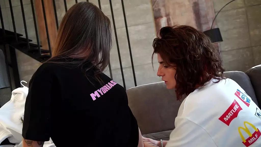 горячий лесбийский секс двух воров