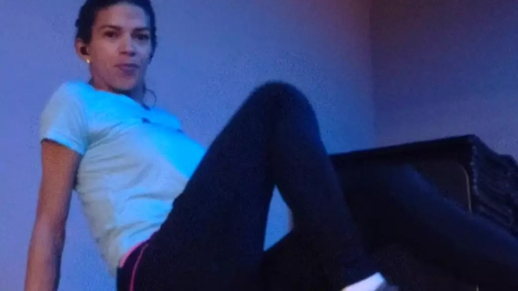 нет солисток1 Даниэла Сантос sensualiza ao fazer seu treino