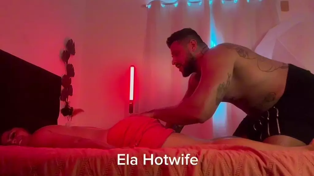 ganhei massagem ate a bucetinha ficar encharcada de tesao