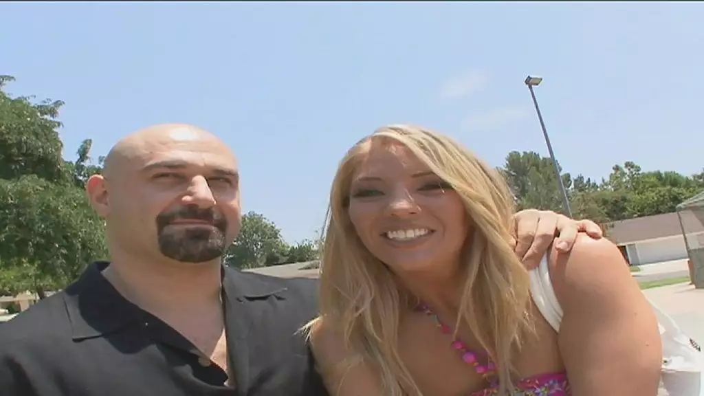 возбужденные темнокожие лесбиянки трахаются со страпоном