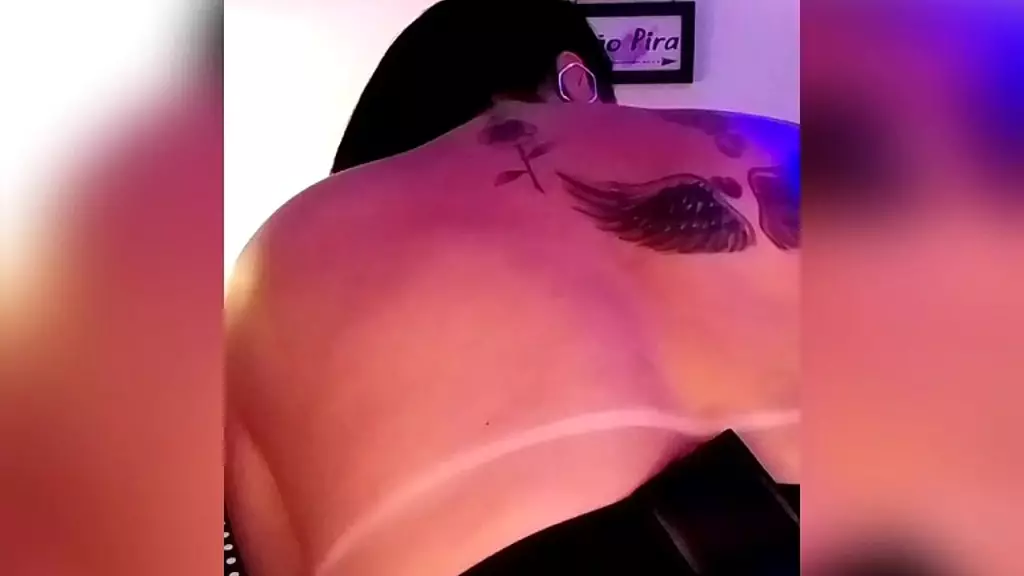 видео, специальное для вас. Сорая Кариока Реализует персонализированные видео по запросу на WhatsApp