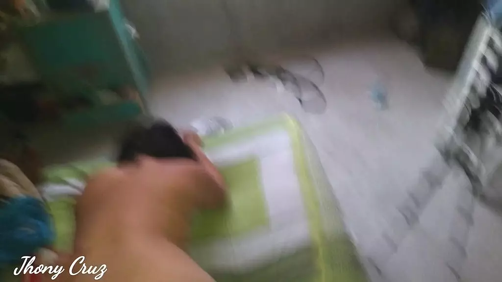 vecina nortena viene de visita y cojemos sin condon y se Come el Semen